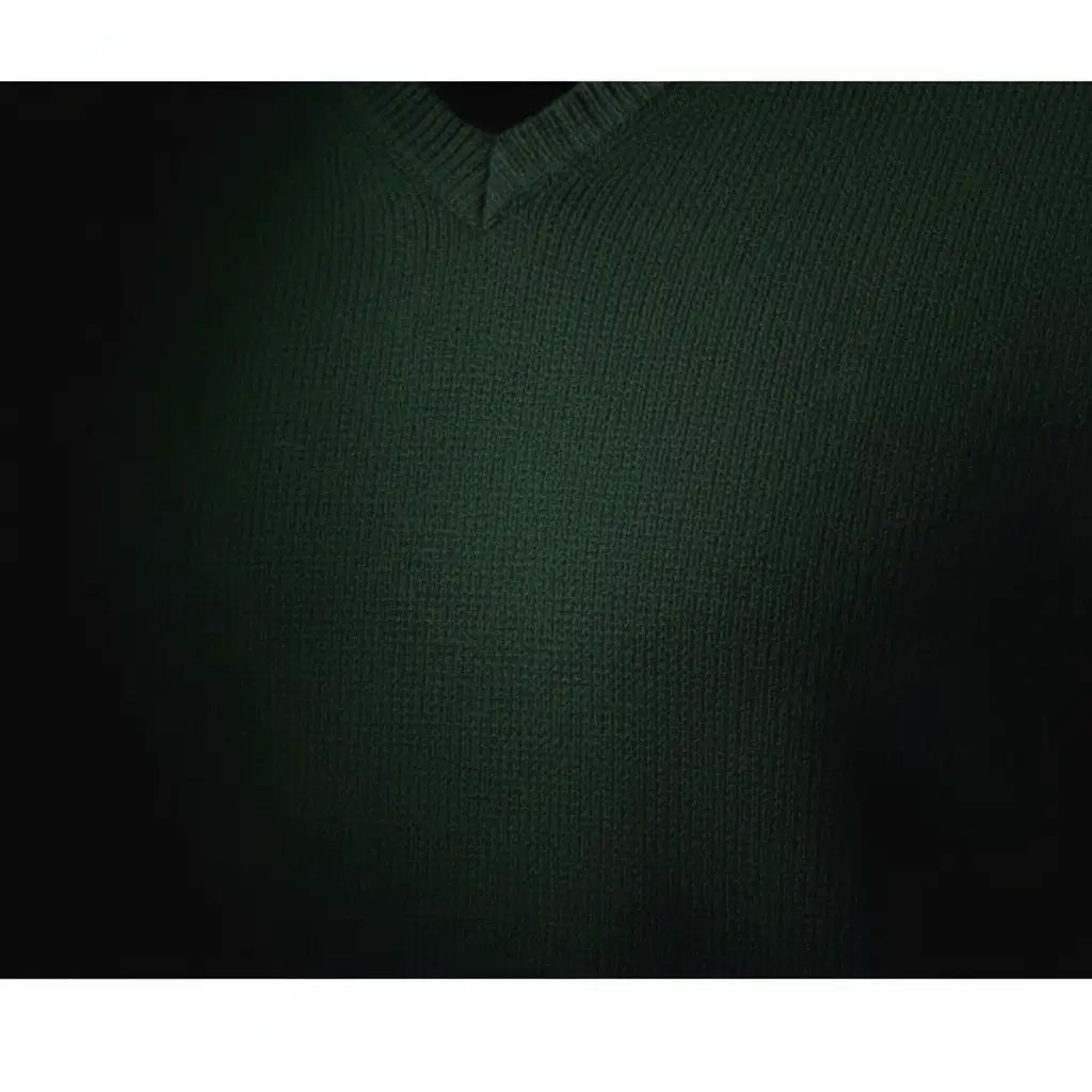 Merino Wool V-Neck Pullover Green - Fabric Close Up